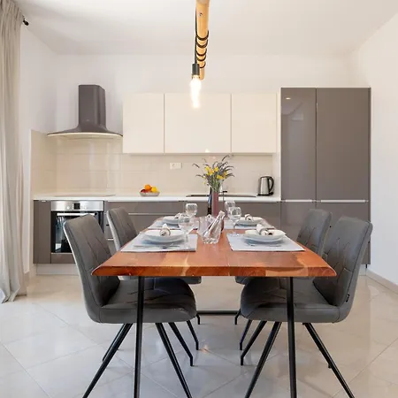 Apartment Mirjam Trogir Exterior photo
