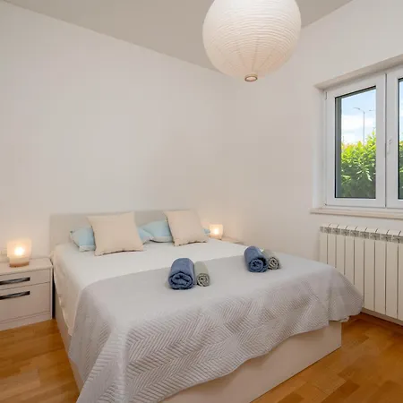 Apartment Mirjam Trogir Exterior photo