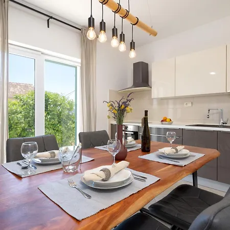 Apartment Mirjam Trogir Exterior photo